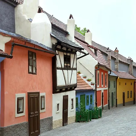 Sunny In Centre Of H1 Praga