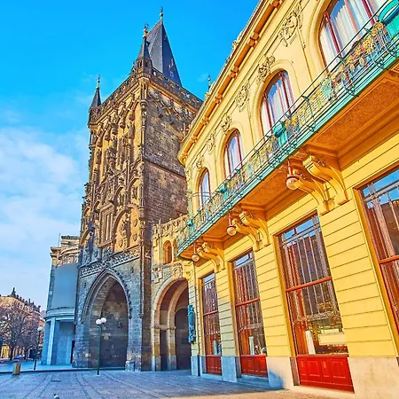 Sunny In Centre Of H1 *