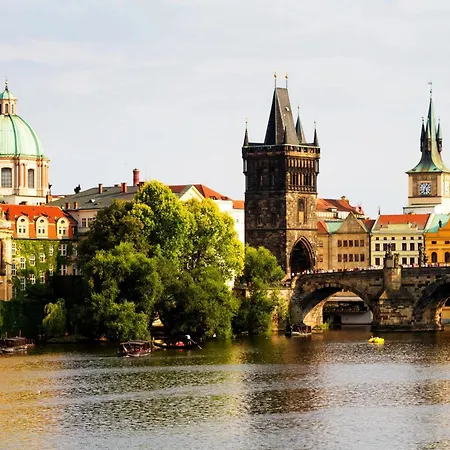 Sunny In Centre Of H1 * Praga