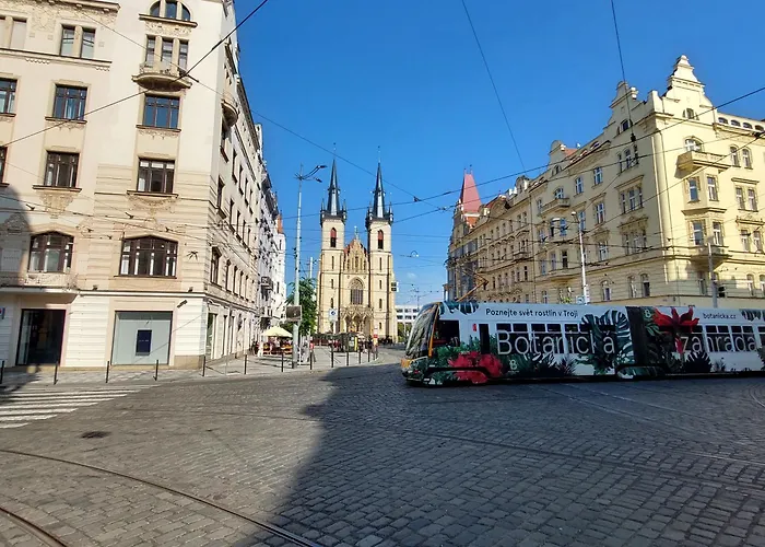 Sunny In Centre Of H1 * Praga