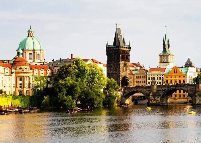 Sunny In Centre Of H1 * Praga